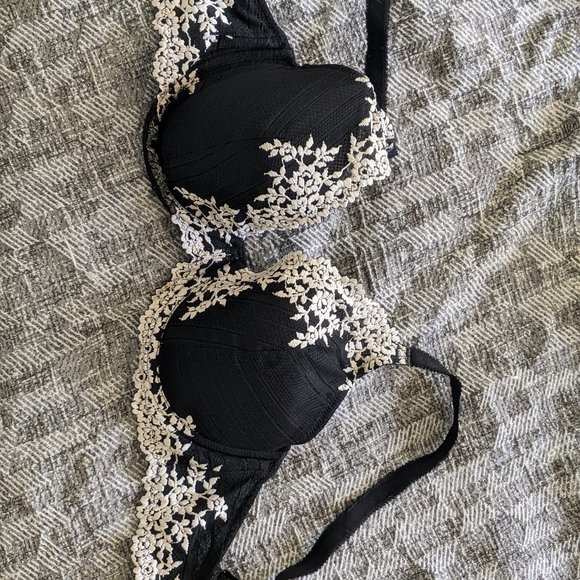 Wacoal Bras - Picture 1 of 7